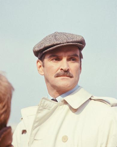 stanley-baker.jpg